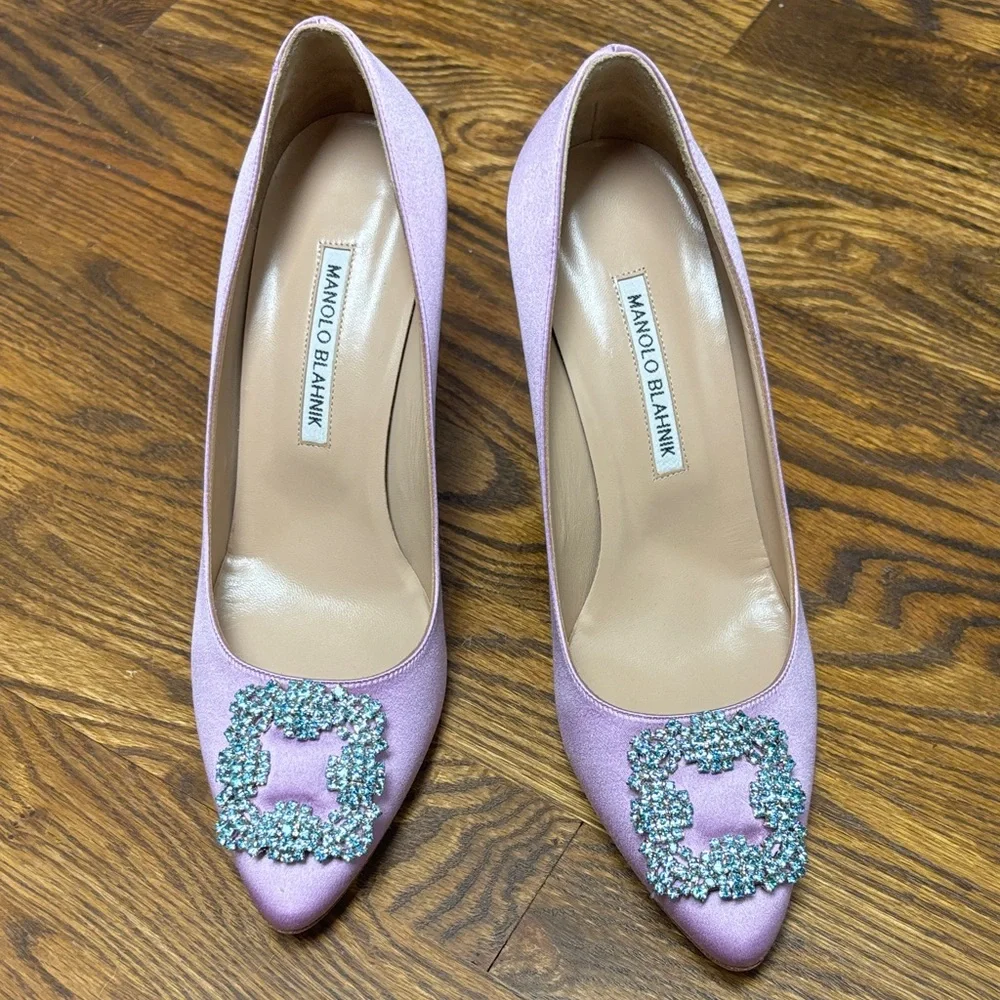 Manolo Blahnik Lavender Embellished Heels - Picture 1 of 3